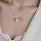 Unieke hanger met een enkele moissanite diamant van 1 karaat, vervaardigd van 925 sterling zilver.